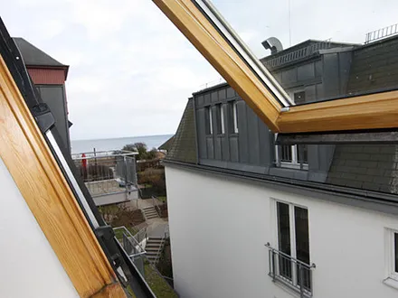 2. Schlafzimmer mit seitl. Seeblick