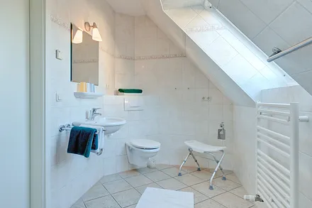 Bad mit Dusche - 70m² Wohnung