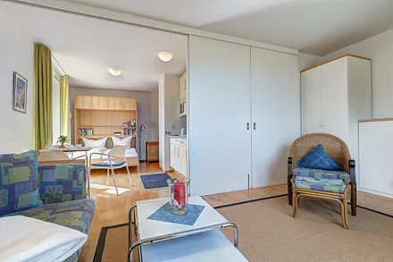 Wohnraum, abtrennbar mittels Schiebe-Elemente