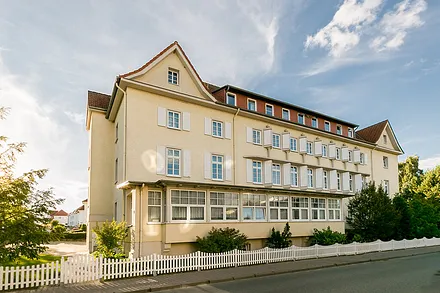 Die Frontansicht von Haus Godewind.