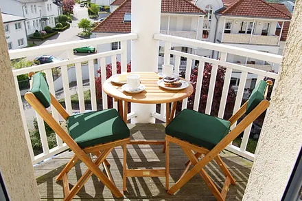 Ein Balkon nach Westen lädt zum Entspannen ein.