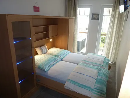 Schlafzimmer 2