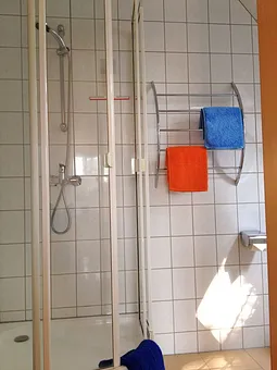 Tageslichtbad mit Dusche und WC