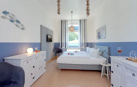 2. Schlafzimmer mit Doppelbett