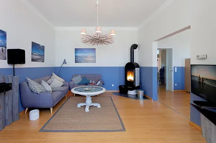 Wohnbereich mit Kamin