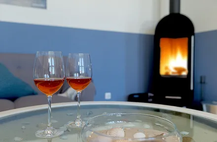 Wohnbereich mit Kamin