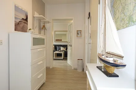 Flur Eingangsbereich mit Blick zum Wohnzimmer