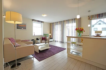 Wohnzimmer mit komfortabler Sitzgarnitur