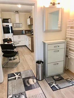 Eingang zur Wohnung mit Flurbereich