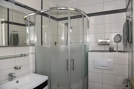 Bad mit Runddusche hier genießt man den Start in den Tag