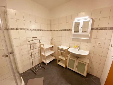 Badezimmer mit Dusche