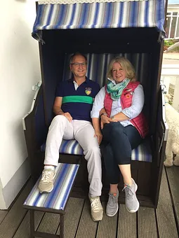 Balkon mit Strandkorb und den Vermietern