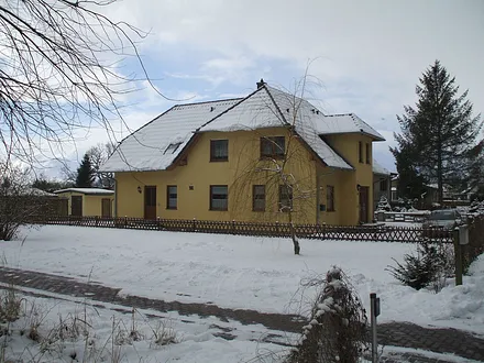 Unser Haus im Winter;  Ostseite