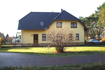 Wohnungseingang (Ostseite); Seitenansicht vom Strand kommend