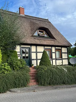 Schönes Reetdachhaus