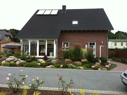 Neubau mit maritimen Aussenbereich