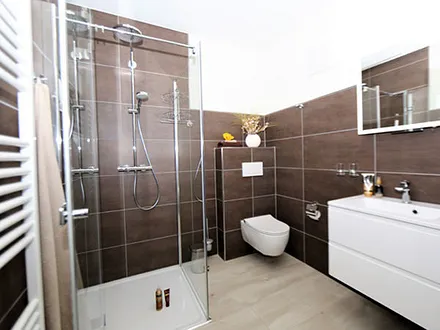 Duschbad ohne Fenster