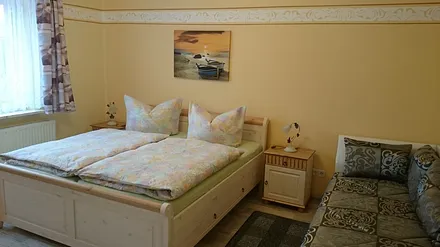 Schlafzimmer 1 im Erdgeschoss