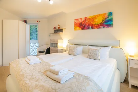 1. Schlafzimmer mit Doppelbett