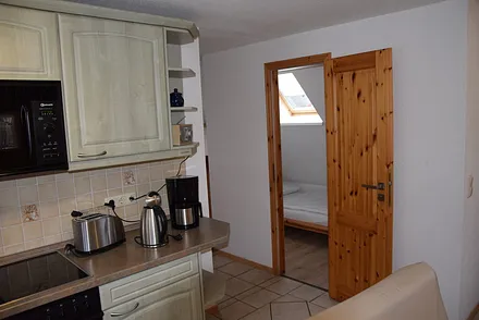 "Vogelnest"--kl."Extranest" ;-) mit Einzelbett und TV