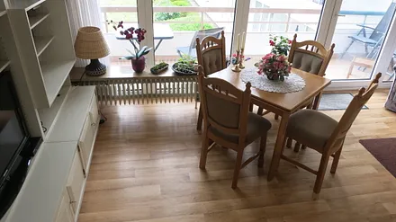 Ausziehbarer Esstisch