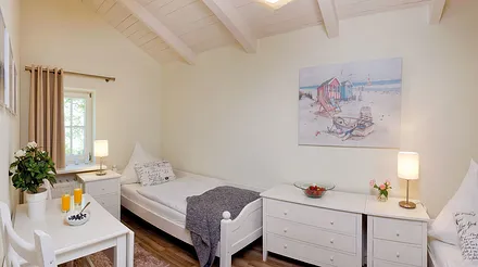 2. Schlafzimmer mit zwei Einzelbetten