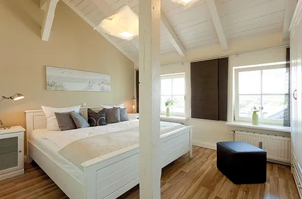 1. Schlafzimmer mit Doppelbett