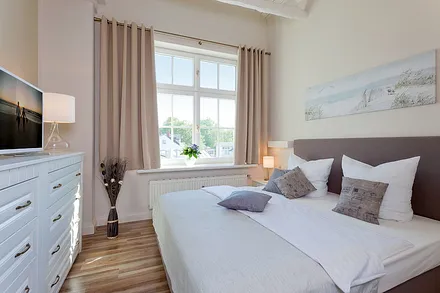 1. Schlafzimmer mit Doppelbett