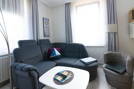 Blick ins Wohnzimmer 