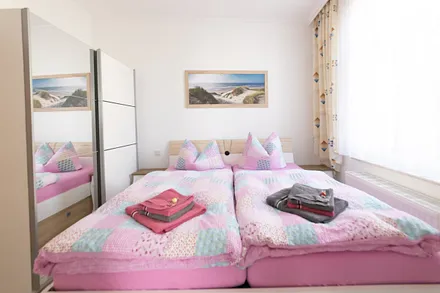 Blick ins Schlafzimmer I