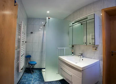 Bad mit Dusche