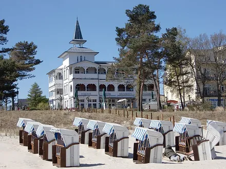 Villa Seeblick Binz vom Strand gesehen
