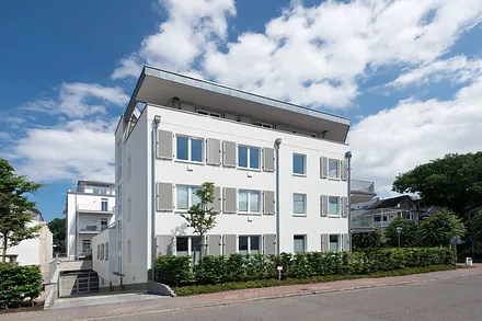 Strandhaus Seeblick und Tiefgarageneinfahrt