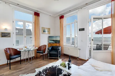 Flat-TV und Radio sind vorhanden. WLAn ist kostenfrei verfügbar. 