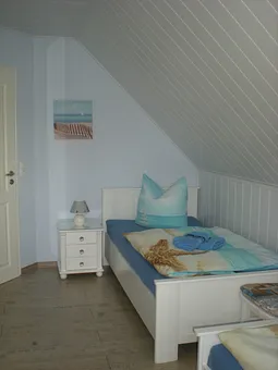 Schlafzimmer mit 2 Einzelbetten