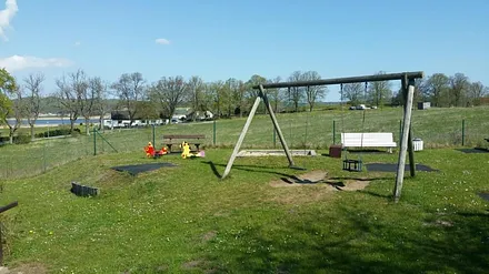 Spielplatz auf der Anlage