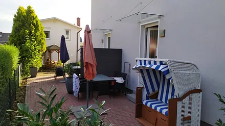 großzügige Terrasse