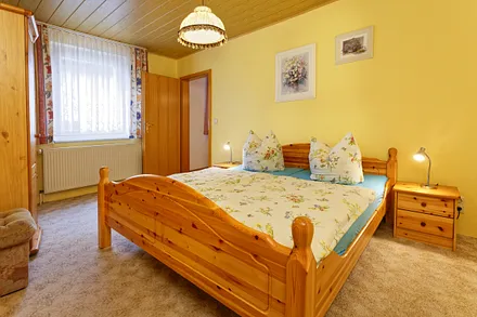 Schlafzimmer1