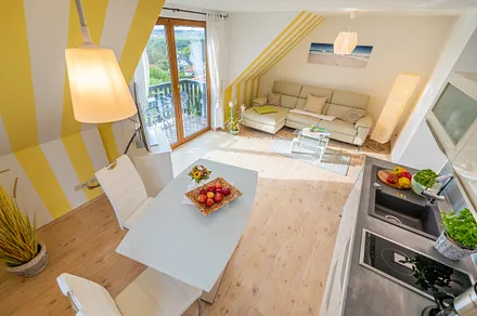 Essbereich neben der Küchenzeile