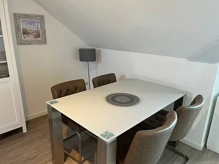 Essbereich mit Esstisch