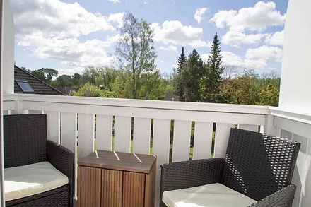 Balkon mit Sitzmöbeln