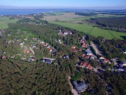  Blick vom Strand auf den Saaler Bodden