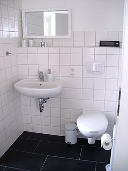 Badezimmer mit begehbarer Dusche