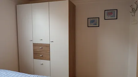  Schlafzimmer - Kleiderschrank