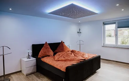 Großes Schlafzimmer