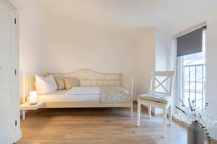 2. Schlafzimmer mit Doppelbett