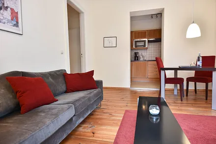 Wohnzimmer mit Essbereich