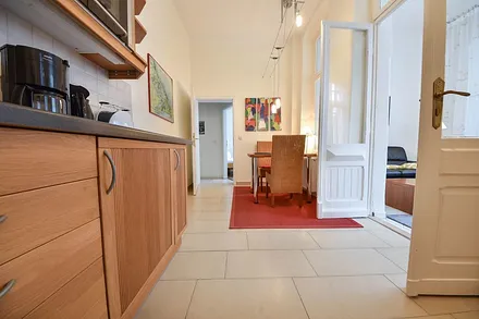 Küche mit Essbereich