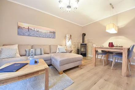 Wohnbereich mit Kamin