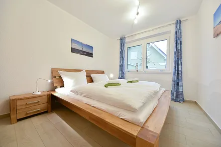 Schlafzimmer 1 mit Doppelbett